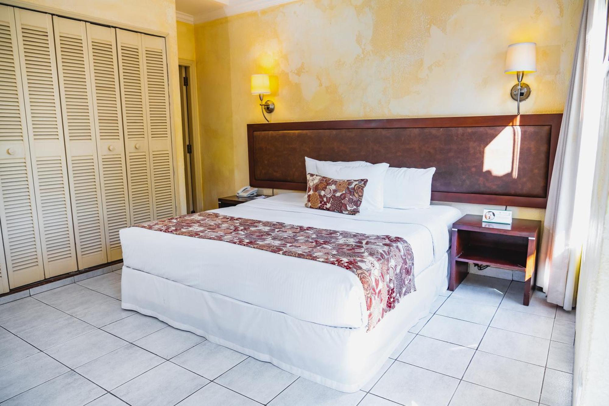 Buganvillas Hotel Suites Santa Cruz de La Sierra Ngoại thất bức ảnh