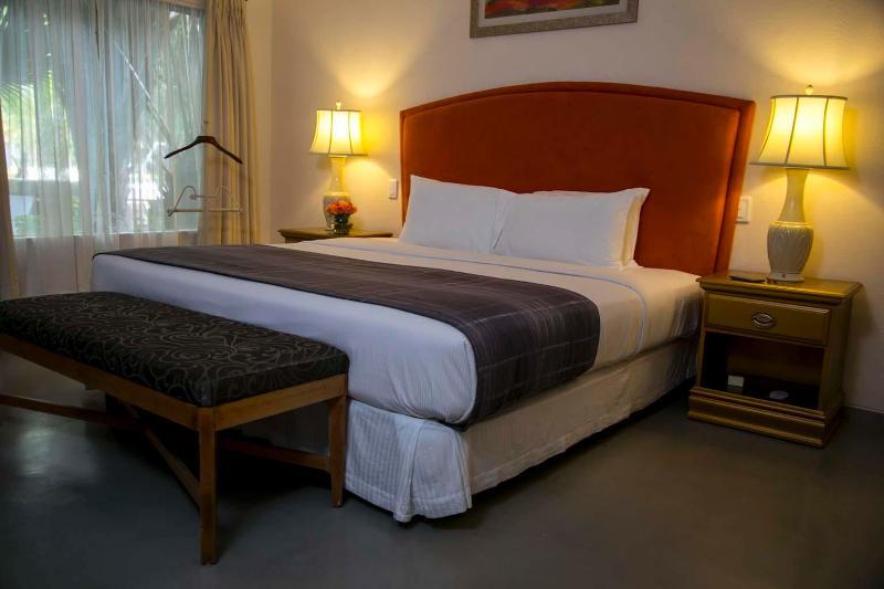 Buganvillas Hotel Suites Santa Cruz de La Sierra Ngoại thất bức ảnh